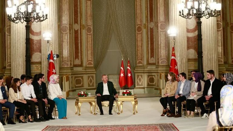 الرئيس أردوغان : لا تراجع عن صفقة ’إس 400‘ الدفاعية
