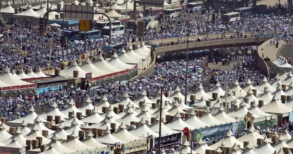 ضيوف الرحمن يتوافدون إلى ’مِنَى‘ لقضاء يوم التروية