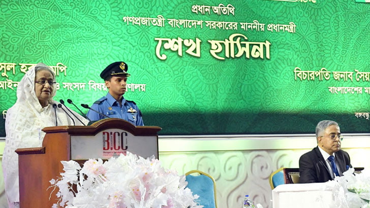 رئيسة الوزراء تدعو إلى إصدار الحكم باللغة البنغالية لصالح الطالبين للمحاكمة